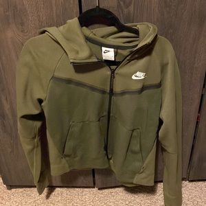 Army green Nike tech fleece